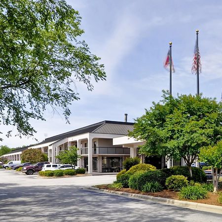 Motel 6 Fayetteville - I-95 Buitenkant foto